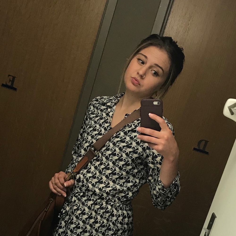 Meet your Posher, Isabel